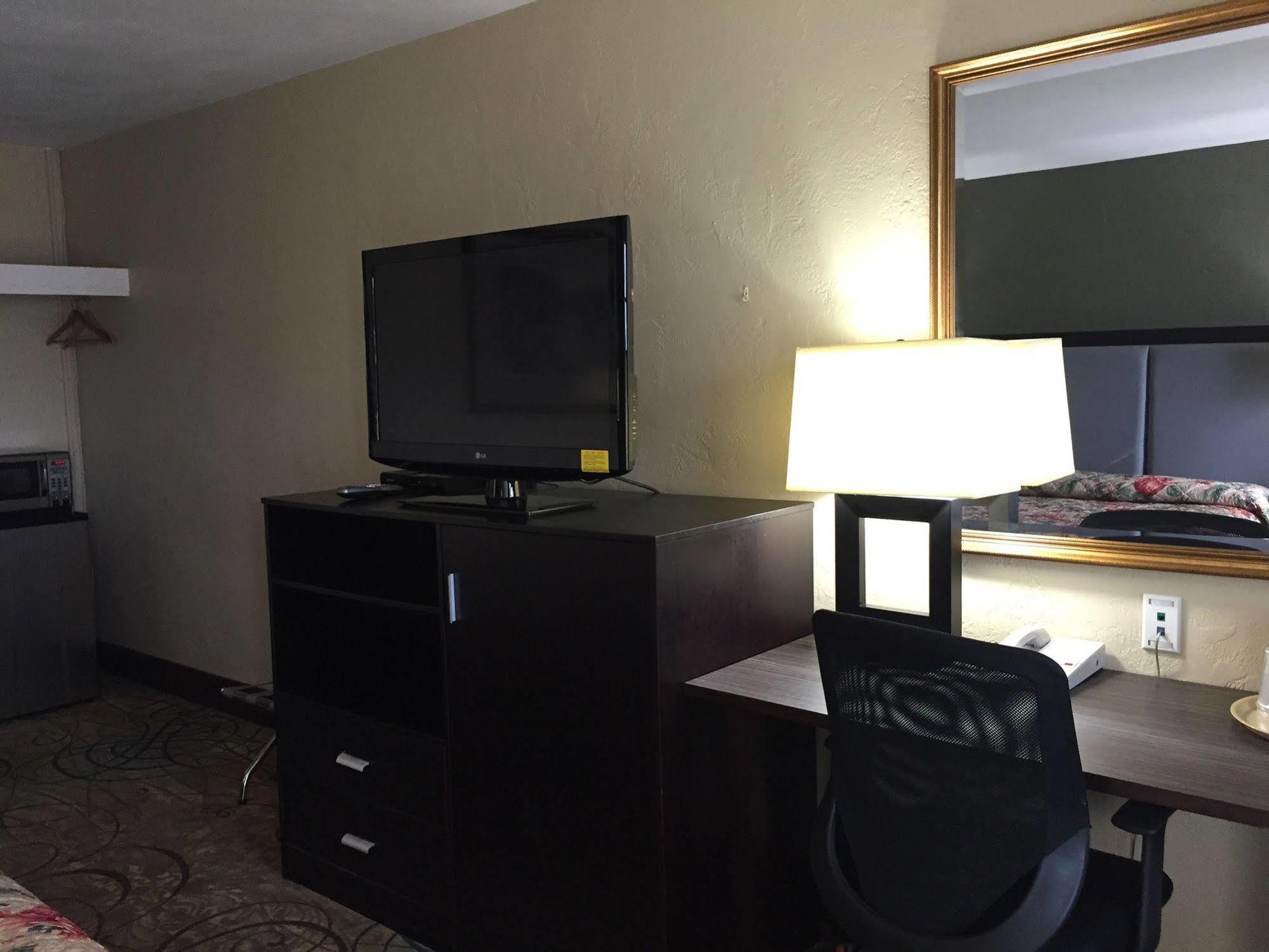 Track & Turf Motel Mount Laurel Exteriér fotografie